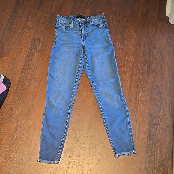 Kendall and kylie stretchy jeans, size twenty seven, great condition - Picture 1 of 5